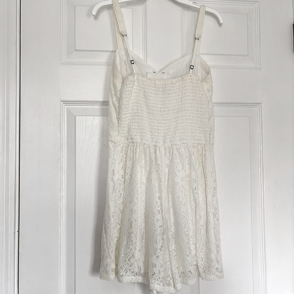 Hollister Lace Romper - Picture 2 of 4
